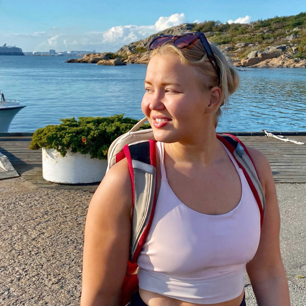 hei-nimeni-on-jonna-kielil-hettil-t